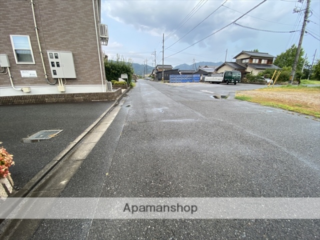 その他　前面道路（その他）まで0m