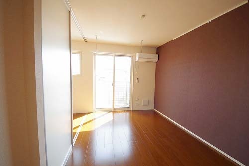 居室・リビング　類似室内