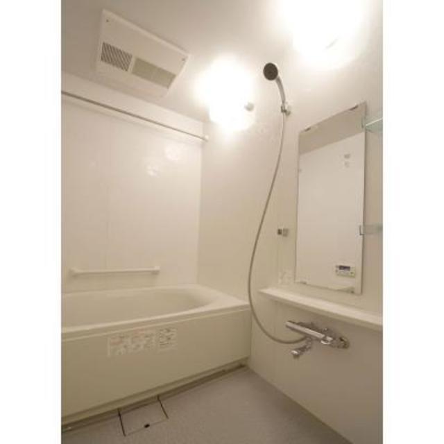 バス・シャワールーム　※写真は同タイプ住戸です。