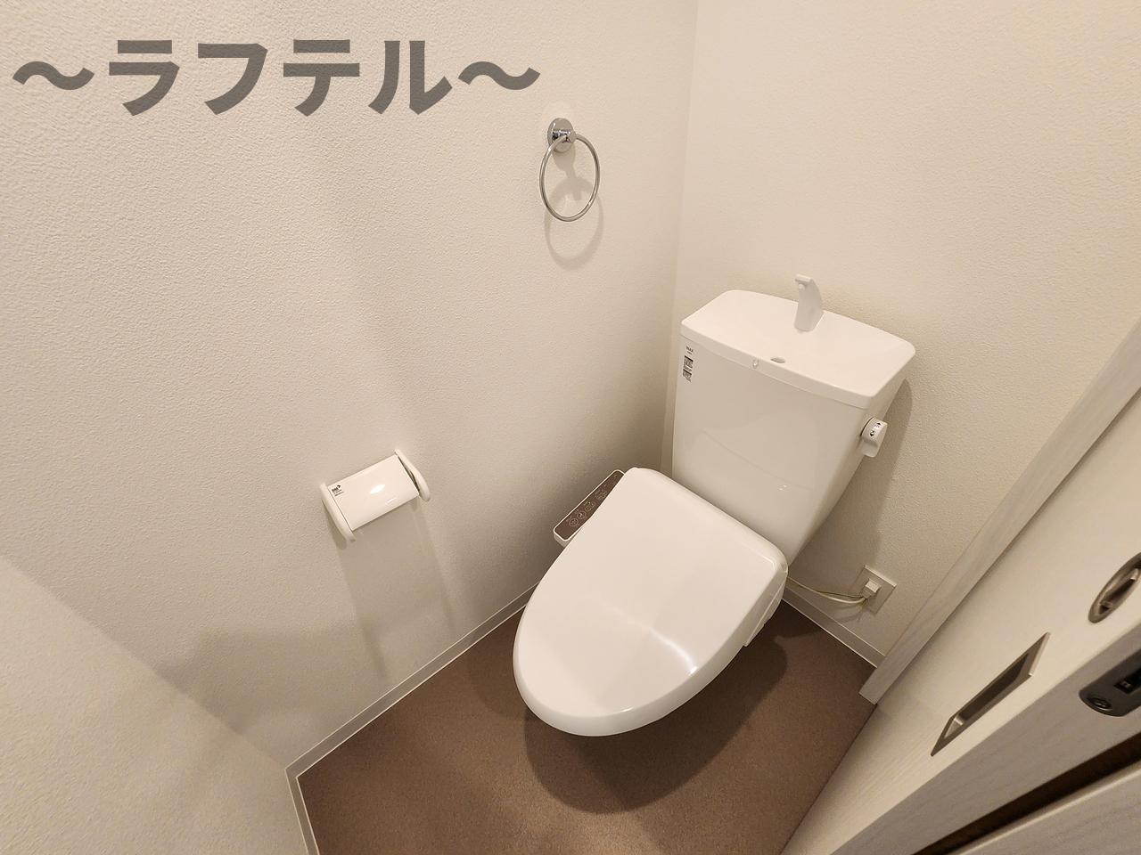 トイレ　同メーカー施工　別部屋イメージ写真