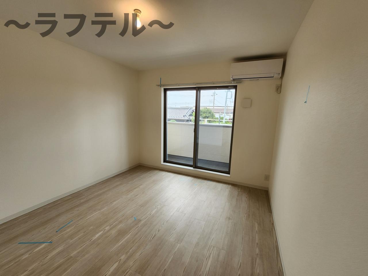 居室・リビング　同メーカー施工　別部屋イメージ写真