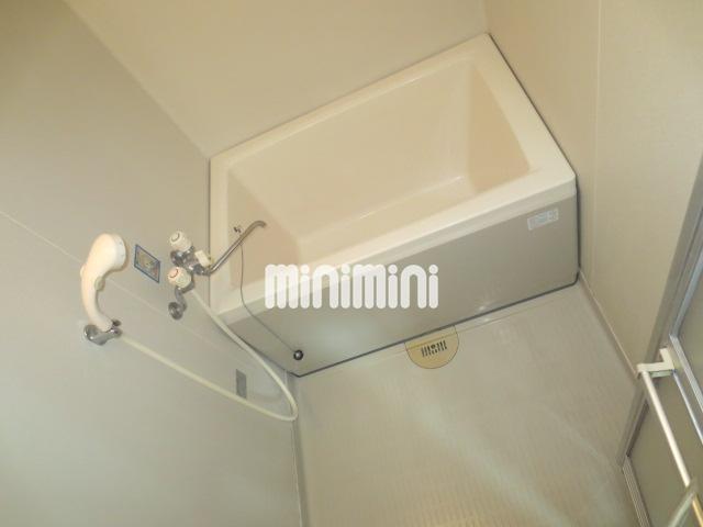 バス・シャワールーム　１日の疲れを癒して下さいませ。