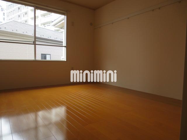 居室・リビング　２階角部屋、上位階無しです。