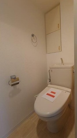 トイレ　※同仕様写真