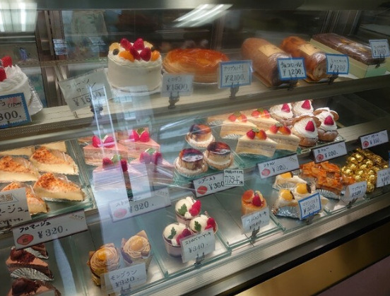 飲食店　フクヤ洋菓子店（飲食店）まで271m