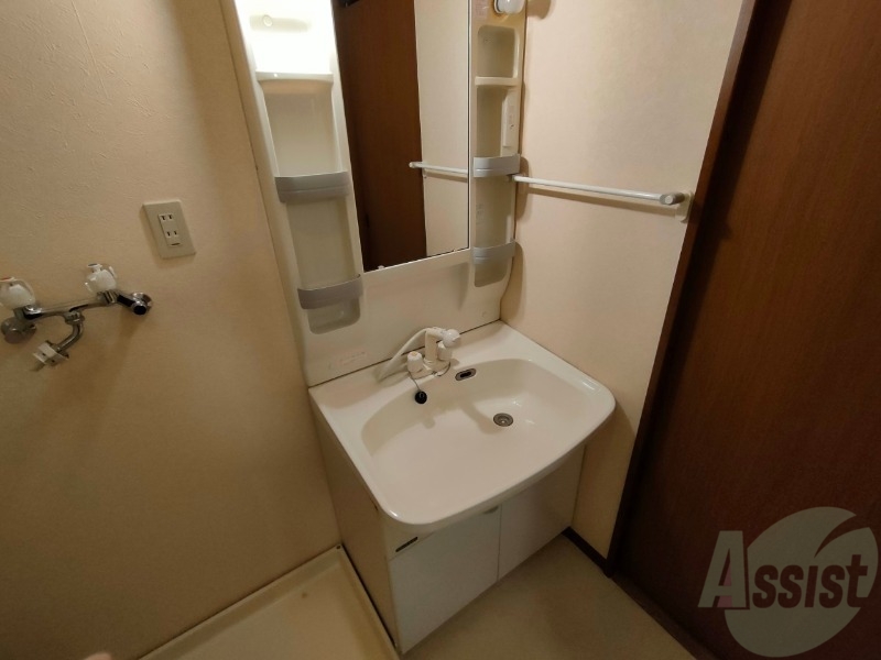 洗面設備　シャンプードレッサーで身支度もラクラクです！