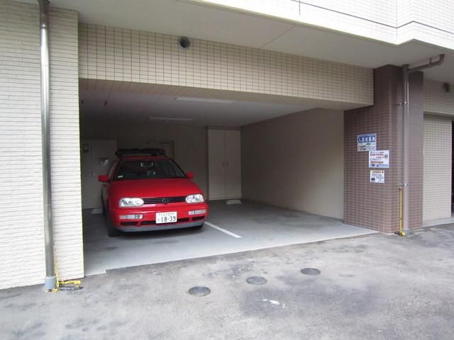 駐車場　駐車場