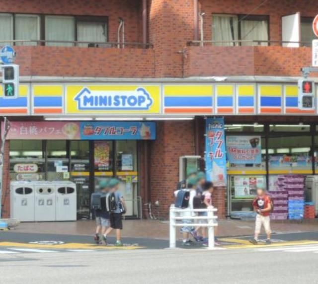 コンビニ　ミニストップ深川冬木店（コンビニ）まで589m