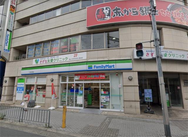 コンビニ　ファミリーマート（コンビニ）まで386m