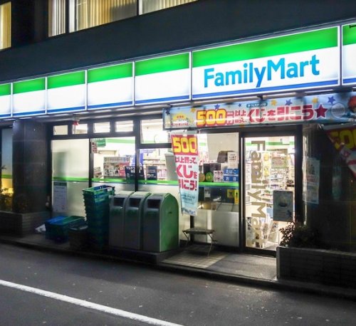 コンビニ　ファミリーマート 芝四丁目店（コンビニ）まで174m