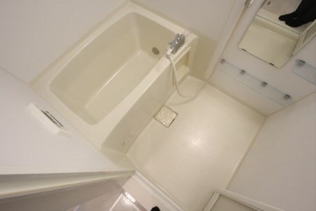 バス・シャワールーム　※別部屋の写真です