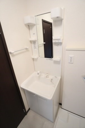 洗面設備　※別部屋の写真です