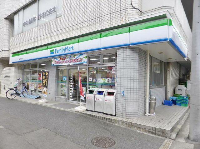 コンビニ　ファミリーマート横浜戸部中央店（コンビニ）まで82m