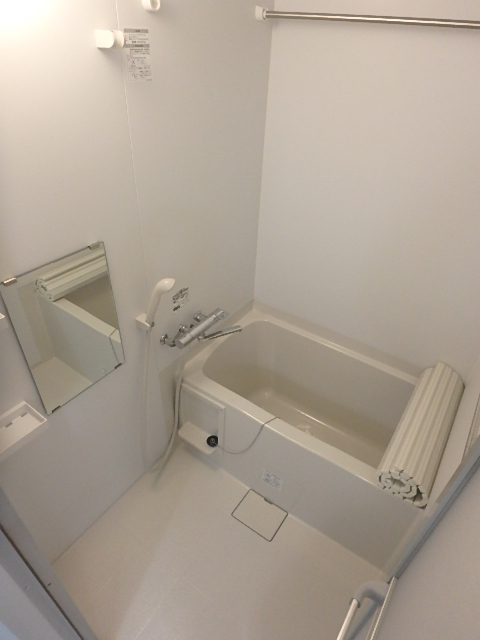 バス・シャワールーム　機能的なサーモスタット水栓。