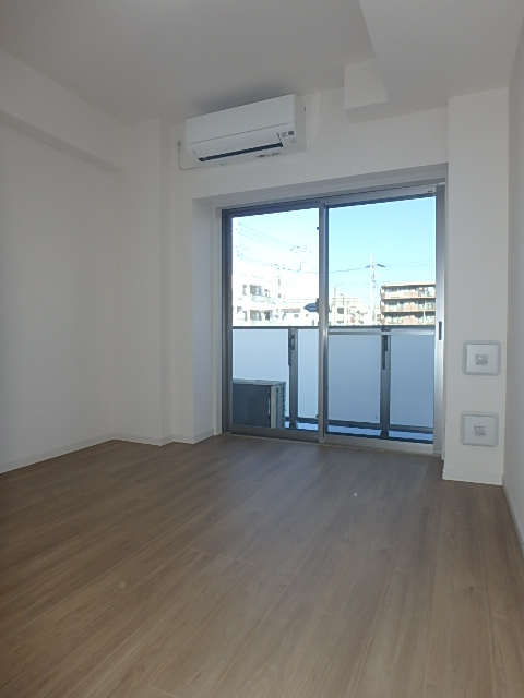 居室・リビング　反転タイプ。