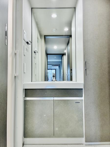 洗面設備　使いやすい洗面所です