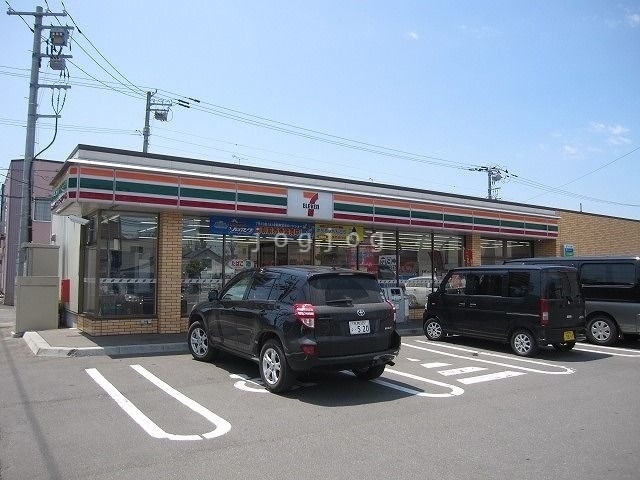 コンビニ　セブンイレブン月寒東5条店（コンビニ）まで94m