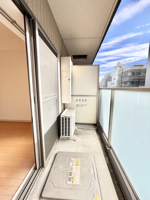 バルコニー　※別部屋の参考写真です。