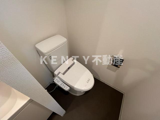 洗面設備　朝の支度にも助かる、独立の洗髪洗面化粧台