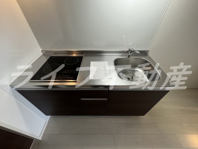 キッチン　コンパクトなキッチンで掃除もラクラク