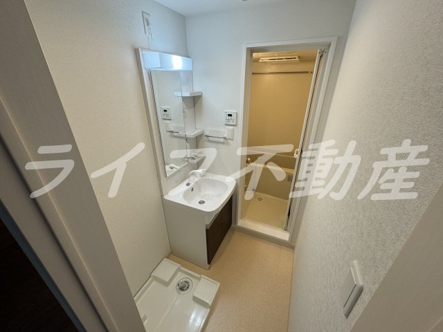 洗面設備　広い洗面スペース