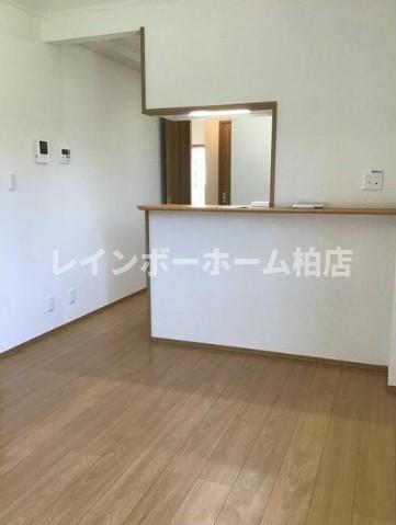 居室・リビング　ゆったり過ごせる居間です