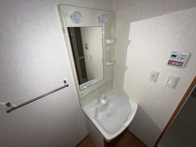 洗面設備　洗髪洗面化粧台