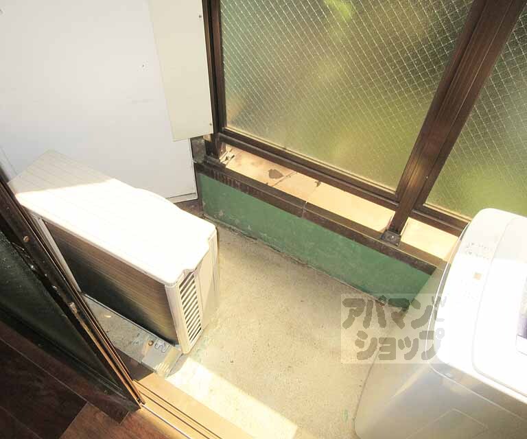 バルコニー　洗濯物はこちら