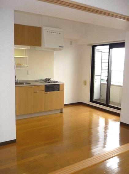 居室・リビング　☆明るい居間☆