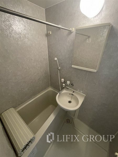 バス・シャワールーム　風呂