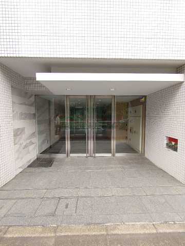 エントランス　カスタリアお茶の水