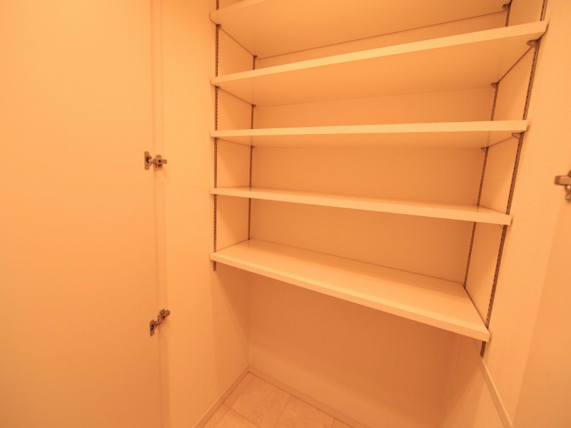 玄関　玄関　シューズボックス（収納充実してます）