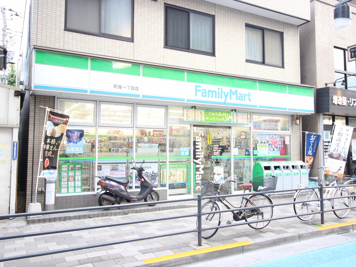 コンビニ　物件（コンビニ）まで400m