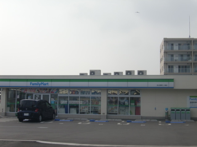 コンビニ　ファミリーマート　湘南江ノ島店（コンビニ）まで1200m