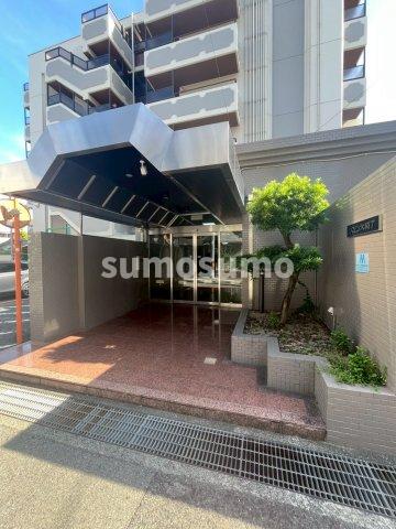 エントランス　建物の内部です