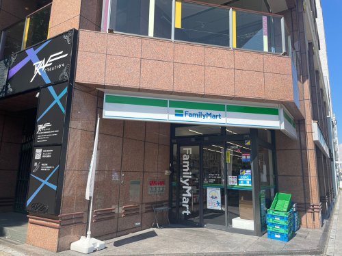 コンビニ　ファミリーマート オアシス21前店（コンビニ）まで264m