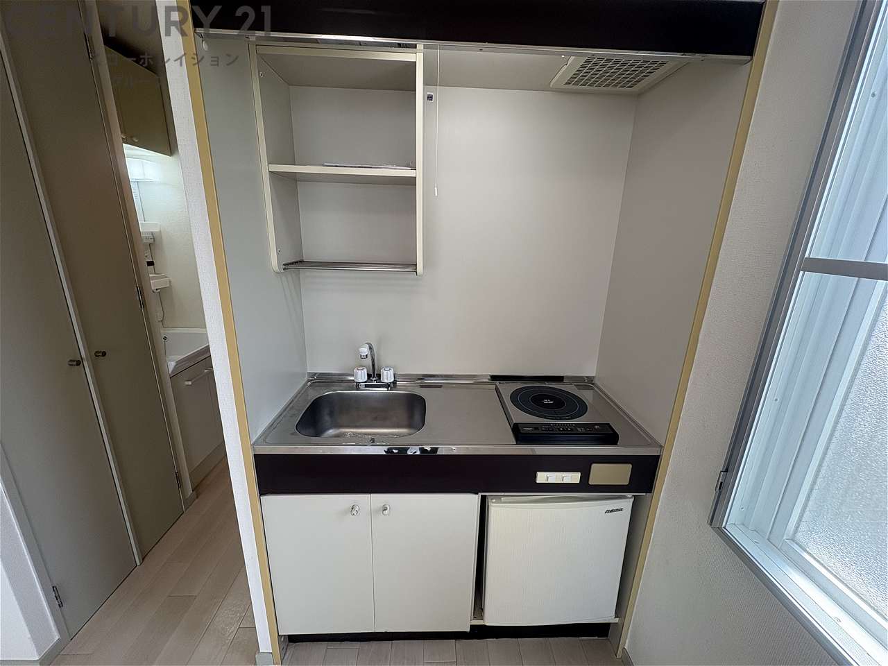 キッチン　ミニ冷蔵庫付きのキッチンです！