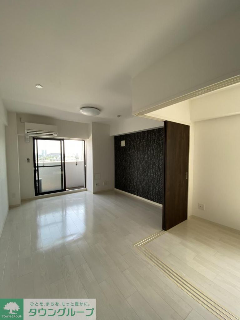 居室・リビング　玄関