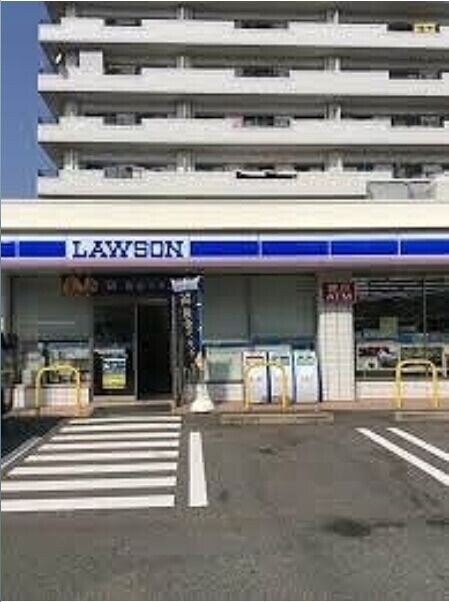 コンビニ　ローソン吉塚三丁目店（コンビニ）まで624m