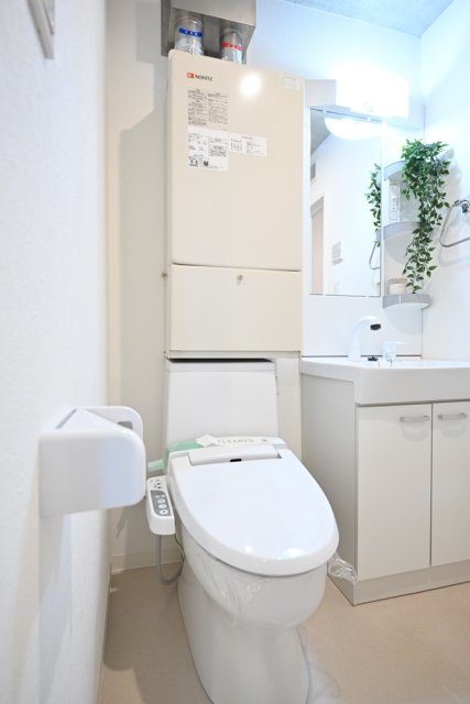 トイレ　※家具小物はイメージです