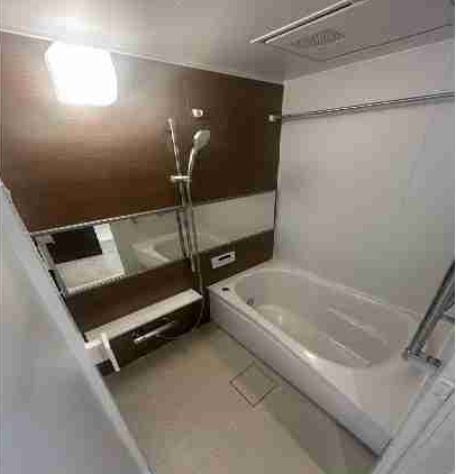 バス・シャワールーム　雨の日でも安心の浴室乾燥機付きです♪