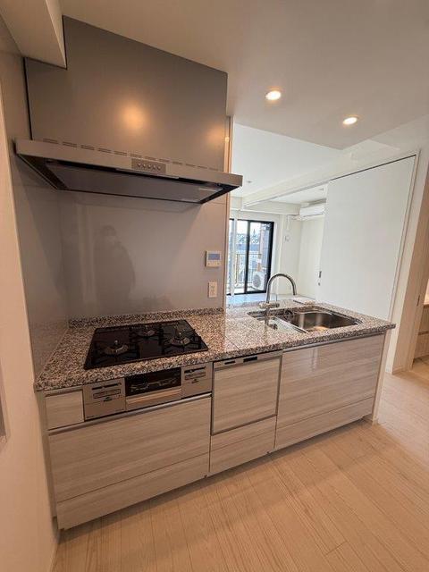 キッチン　食器洗浄乾燥機・ディスポーザー付