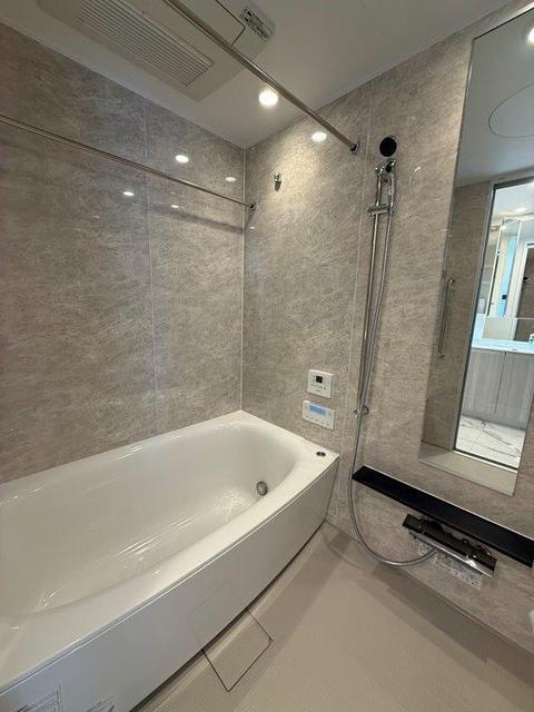 バス・シャワールーム　浴室乾燥機・追焚機能付