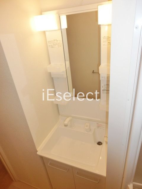 洗面設備　忙しい朝に便利な浴室乾燥機