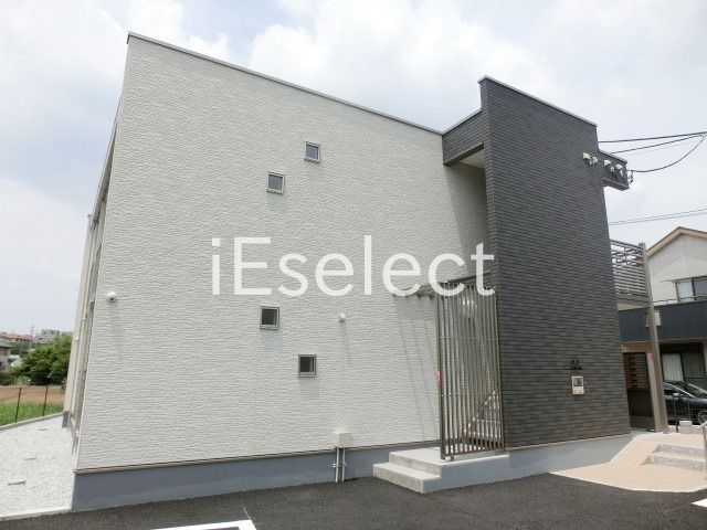 建物外観　家具家電付きでお引越しもらくらく。