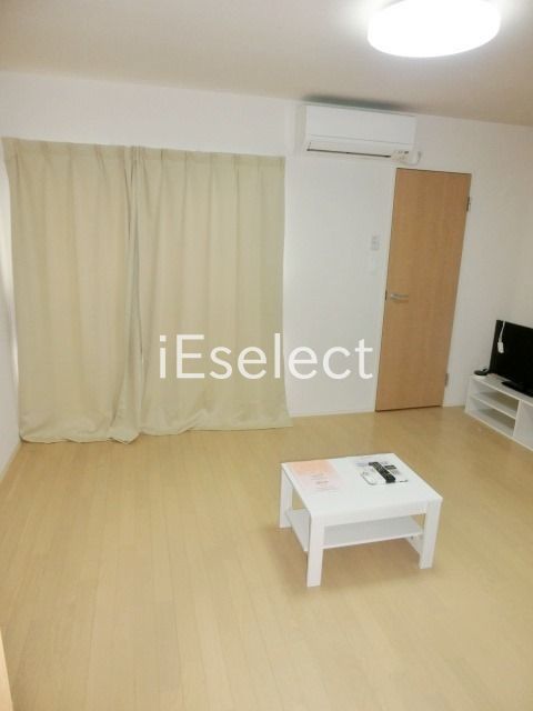 居室・リビング　家具家電付きです