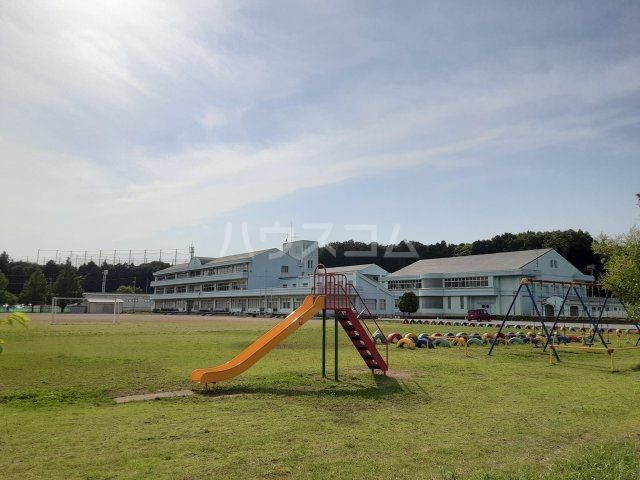 小学校　龍ケ崎市立久保台小学校（小学校）まで2369m