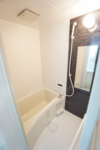 バス・シャワールーム　※同物件・反転タイプの写真です。