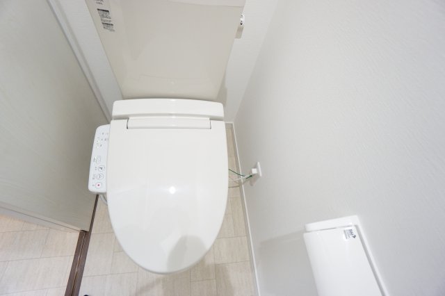 トイレ　※同物件・反転タイプの写真です。