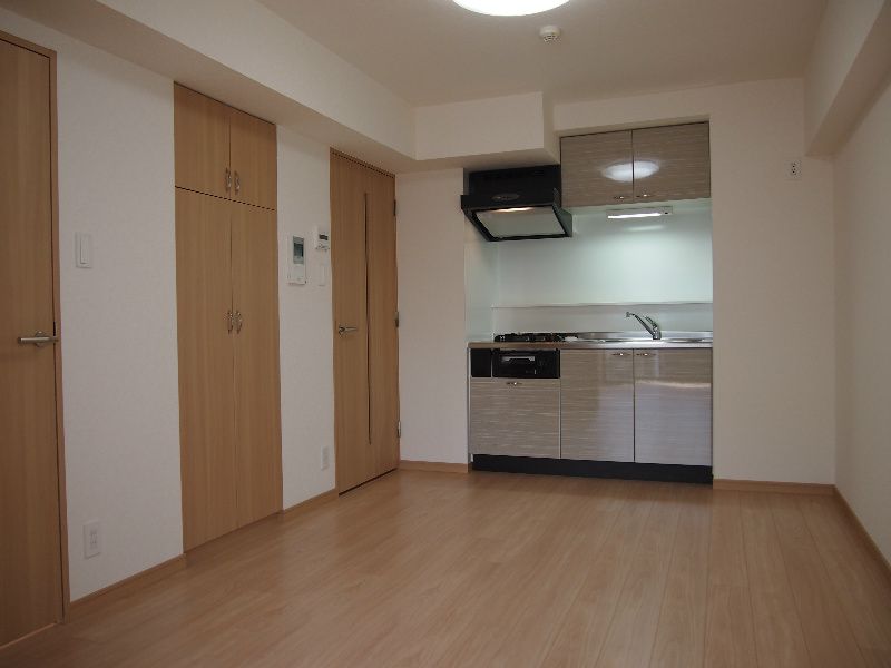 居室・リビング　☆明るい居間☆